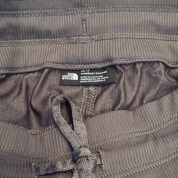 The North Face Aphrodite 2.0 Capri Pant - Women's Gray Size S - Picture 9 of 10